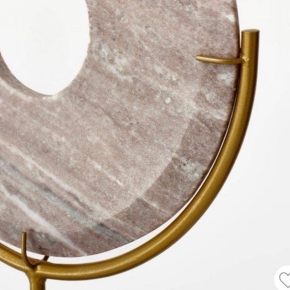 Threshold with Studio McGee marble disc - Picture 2 of 7